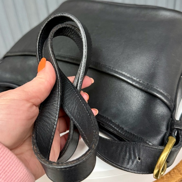 Vintage 90s Coach Worth Bag 4143 Black Glove-Tanned Leather Shoulder Bag - Picture 15 of 17